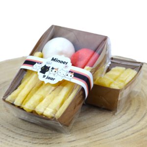 Bakje friet traktatie Poezen