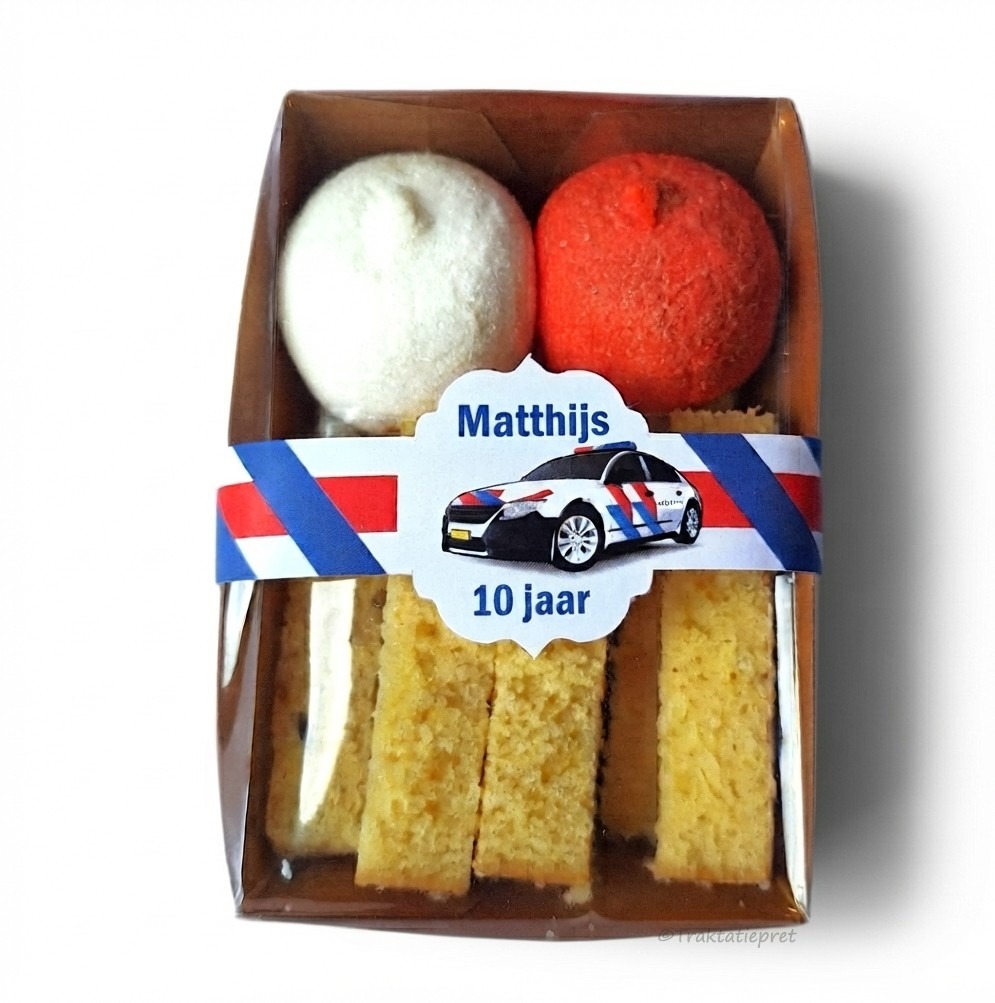 Bakje friet traktatie Politie