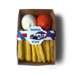 Bakje friet traktatie Politie